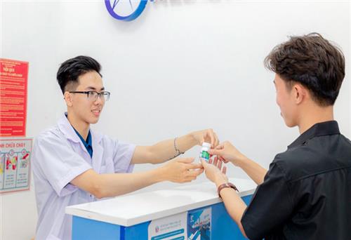 Hợp tác công-tư: Chìa khóa để chấm dứt đại dịch HIV