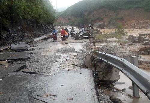 Vùng núi và trung du Bắc Bộ đề phòng mưa lớn gây lũ quét, sạt lở