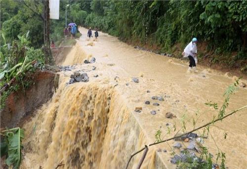 Từ chiều tối 15/5, Bắc Bộ đề phòng mưa lớn gây ngập úng, lũ quét, sạt lở