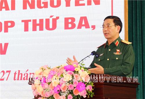 Bộ trưởng Bộ Quốc phòng Phan Văn Giang tiếp xúc cử tri tại TP. Phổ Yên