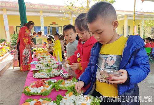 Kiên quyết đấu tranh với vi phạm về an toàn thực phẩm