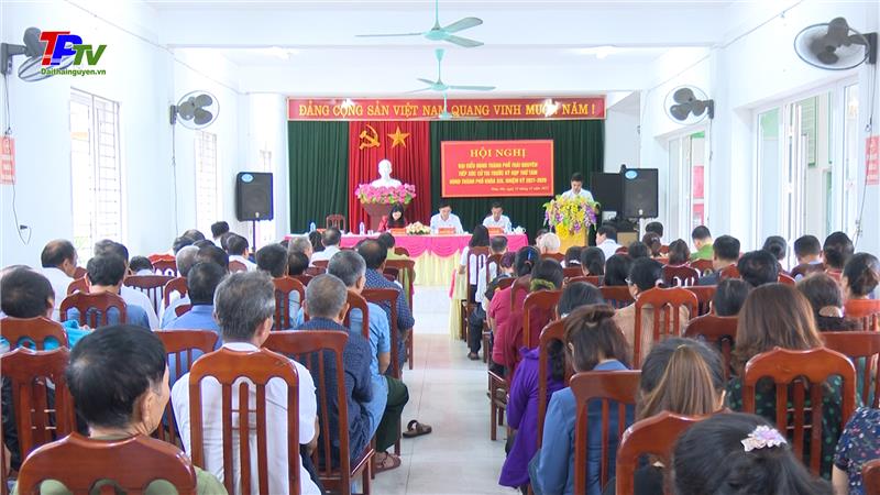 Đại biểu HĐND thành phố Thái Nguyên tiếp xúc cử tri xã Phúc Hà.
