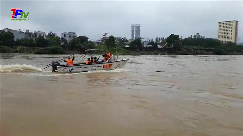 Thành phố Thái Nguyên: Tập huấn lái xuồng và tìm kiếm cứu nạn năm 2022