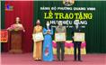 15 đảng viên Đảng bộ phường Quang Vinh nhận được Huy hiệu Đảng đợt 7/11.