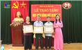 Đảng bộ xã Sơn Cẩm trao Huy hiệu Đảng đợt 2/9/2022.