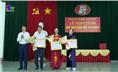Đảng bộ phường Tân Thành trao Huy hiệu Đảng đợt mùng 2/9.