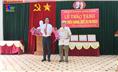 Đảng ủy phường Trưng Vương tổ chức trao tặng Huy hiệu Đảng đợt 2/9.