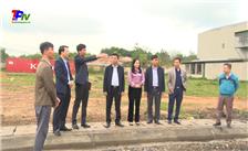Đồng chí Bí thư Thành ủy kiểm tra tiến độ thực hiện dự án Khu tái định cư xã Phúc Hà.