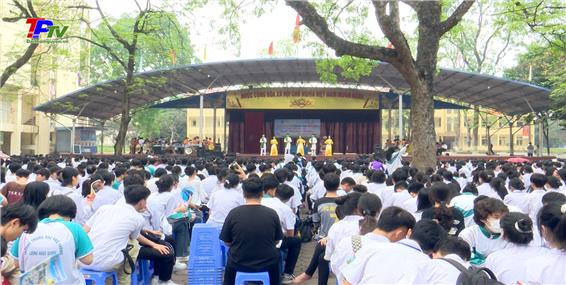 Trường THPT Lương Ngọc Quyến tổ chức Ngày hội Sách và Văn hóa đọc.