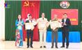 Đảng bộ xã Phúc Xuân tổ chức Lễ trao tặng Huy hiệu Đảng cho đảng viên.