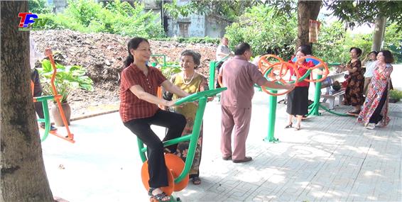Phường Quang Trung: Khánh thành và bàn giao công trình khu tập thể dục liên hoàn.