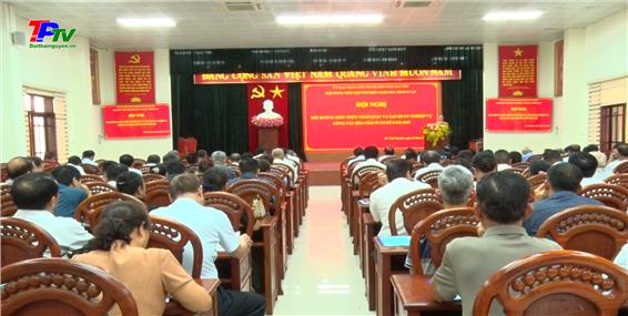 Bồi dưỡng kiến thức pháp luật và nghiệp vụ công tác hoà giải cho trên 700 đồng chí tổ trưởng, tổ phó tổ hoà giải.