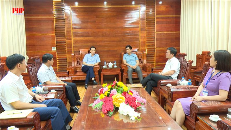 Đoàn đại biểu Quốc hội tỉnh Thái Nguyên thăm, làm việc tại phường Phan Đình Phùng.