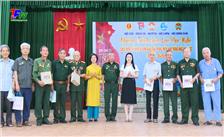 Phường Chùa Hang: Giao lưu văn nghệ chào mừng kỷ niệm 50 năm giải phóng Miền nam thống nhất đất nước.