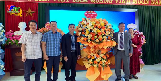 Ra mắt tập thơ 