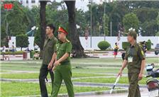Tăng cường tuần tra xử lý vi phạm trật tự an toàn giao thông khu vực Quảng trường Võ Nguyên Giáp và đường Bến Oánh.