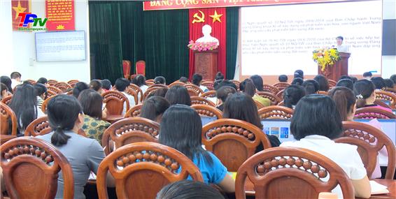 Triển khai Luật lưu trữ và Luật Trật tự an toàn giao thông đường bộ năm 2024.