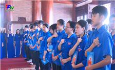 Chi đoàn Trường THCS Nguyễn Du: Kết nạp 37 đoàn viên mới.