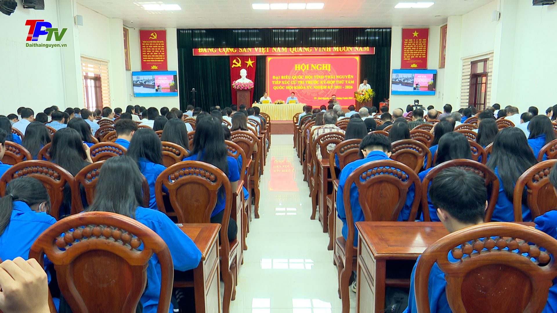 Đại biểu Quốc hội tỉnh tiếp xúc với cử tri thành phố Thái Nguyên trước Kỳ họp thứ 8.