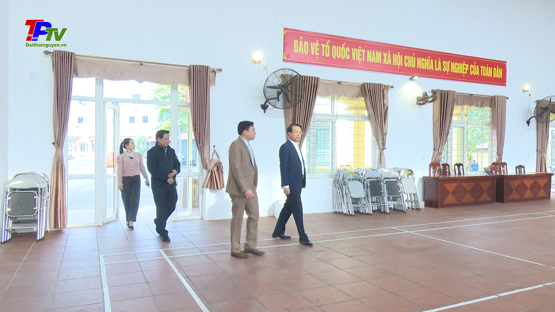 Đồng chí Bí thư Thành ủy Thái Nguyên kiểm tra công tác chuẩn bị Đại hội Đảng bộ điểm cấp cơ sở của Tỉnh và Thành phố
