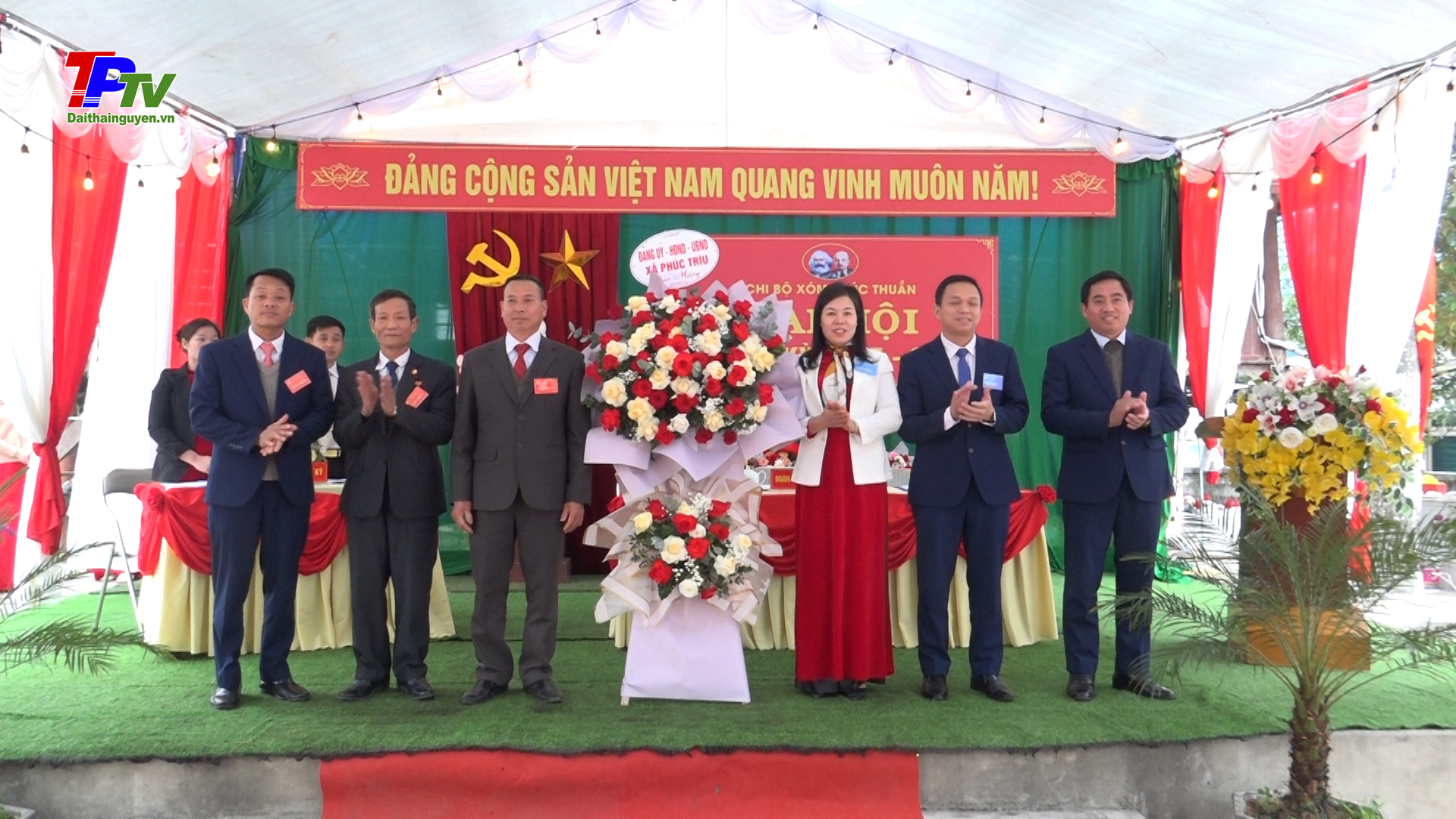 Chi bộ xóm Phúc Thuần, xã Phúc Trìu đại hội nhiệm kỳ 2025 - 2027.