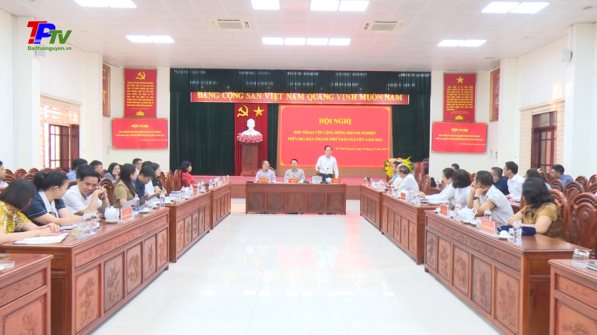 Thành phố Thái Nguyên: Đối thoại với cộng đồng doanh nghiệp.