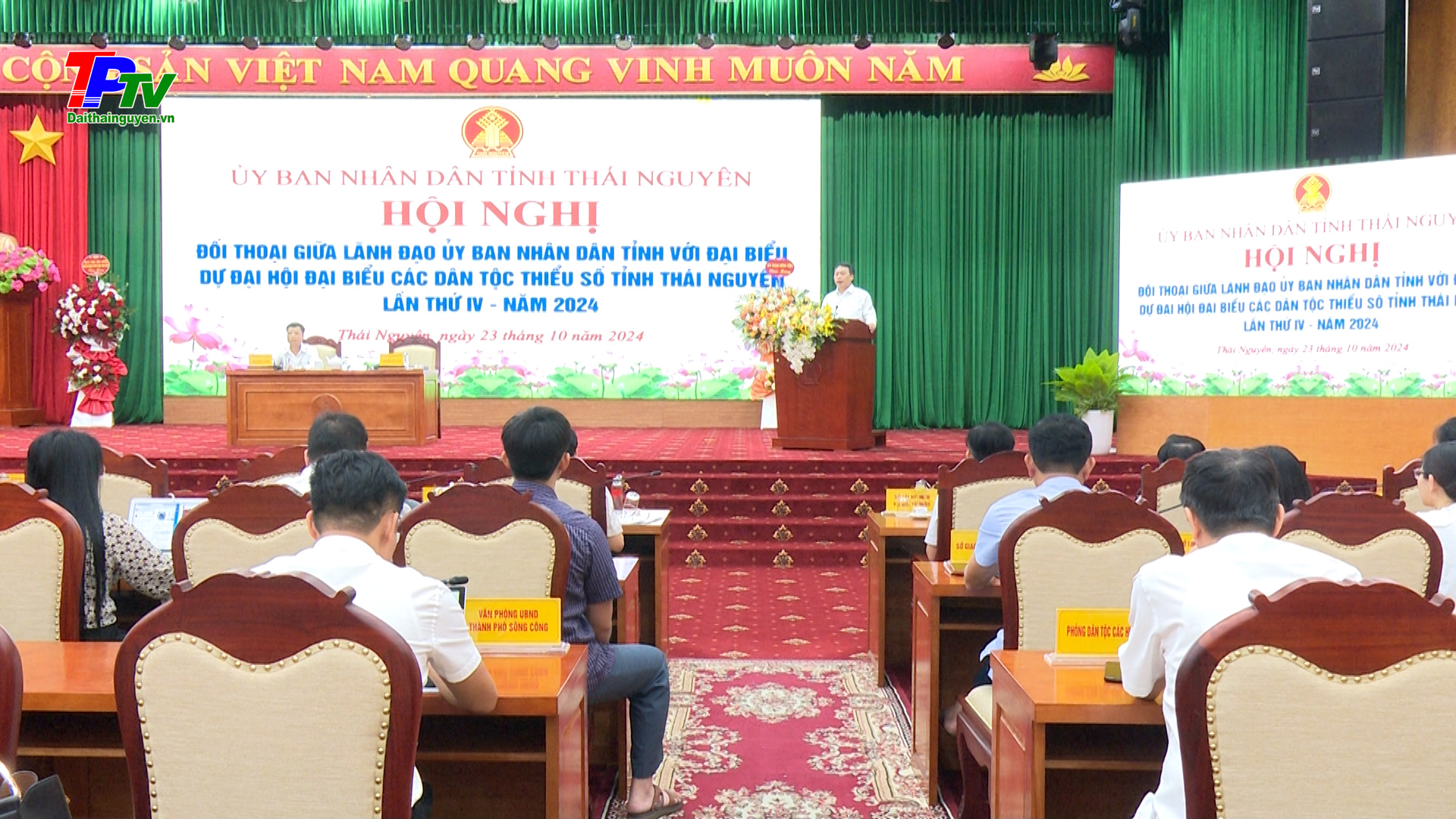 Lãnh đạo tỉnh Thái Nguyên gặp mặt, đối thoại với đại biểu dự Đại hội đại biểu các Dân tộc thiểu số.