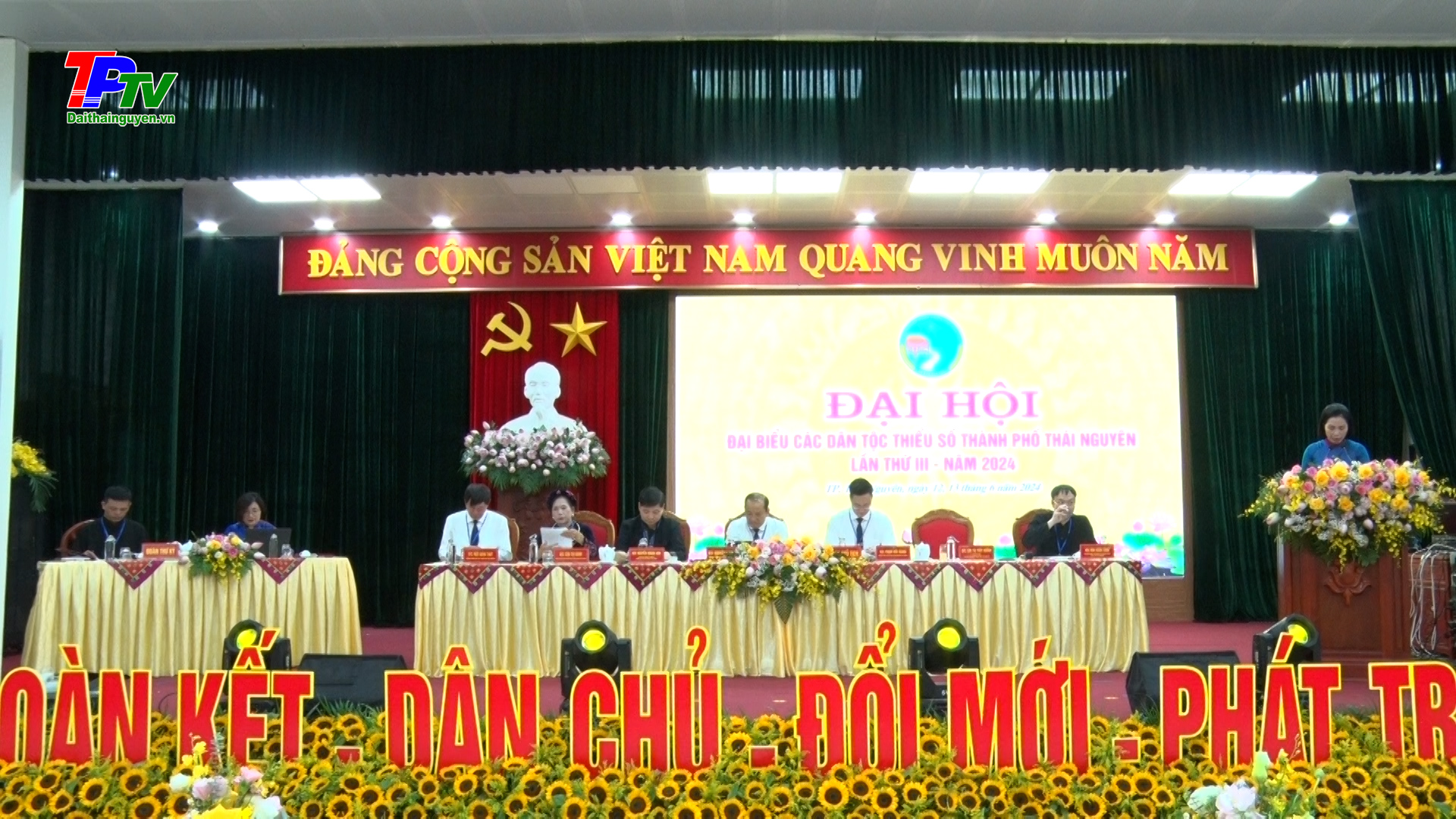Phiên thứ nhất Đại hội Đại biểu các dân tộc thiểu số thành phố Thái Nguyên lần thứ III năm 2024.