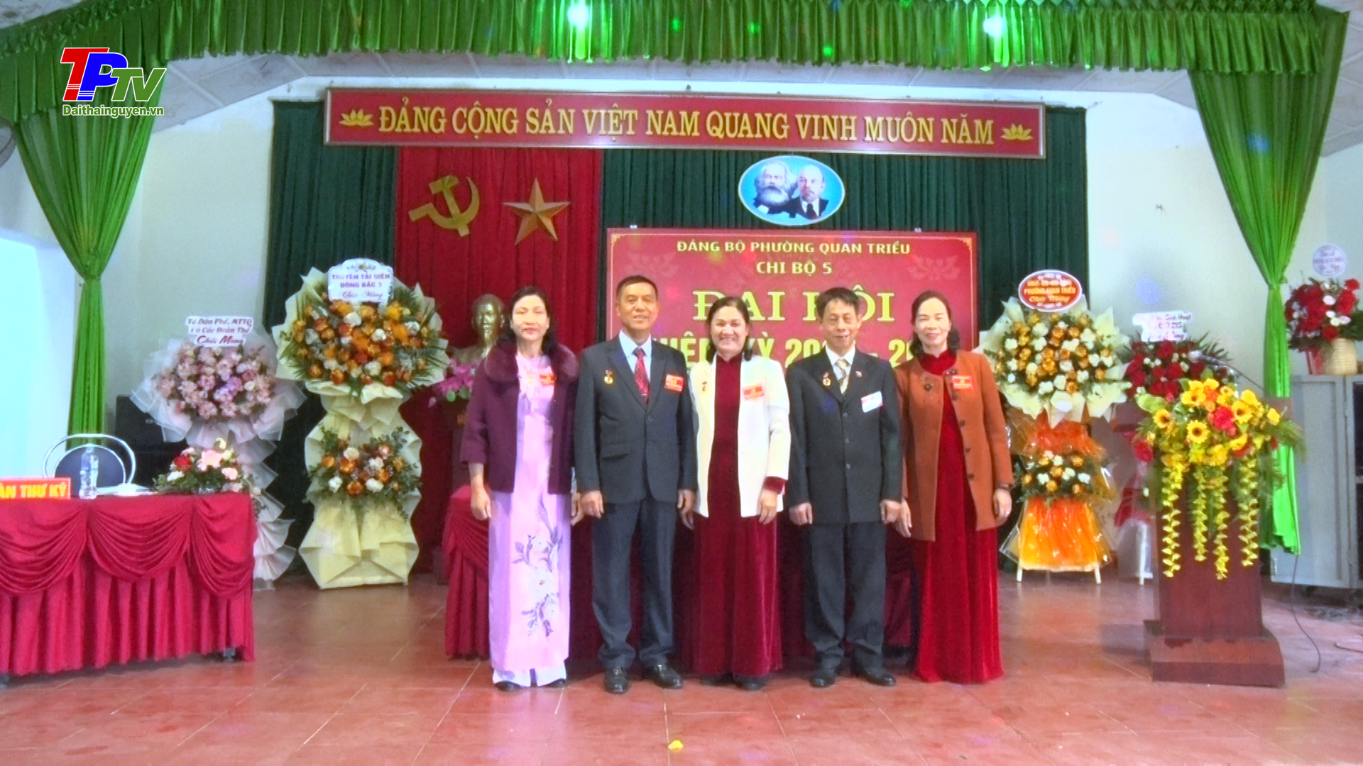 Chi bộ tổ dân phố 5 phường Quan Triều tổ chức đại hội điểm.