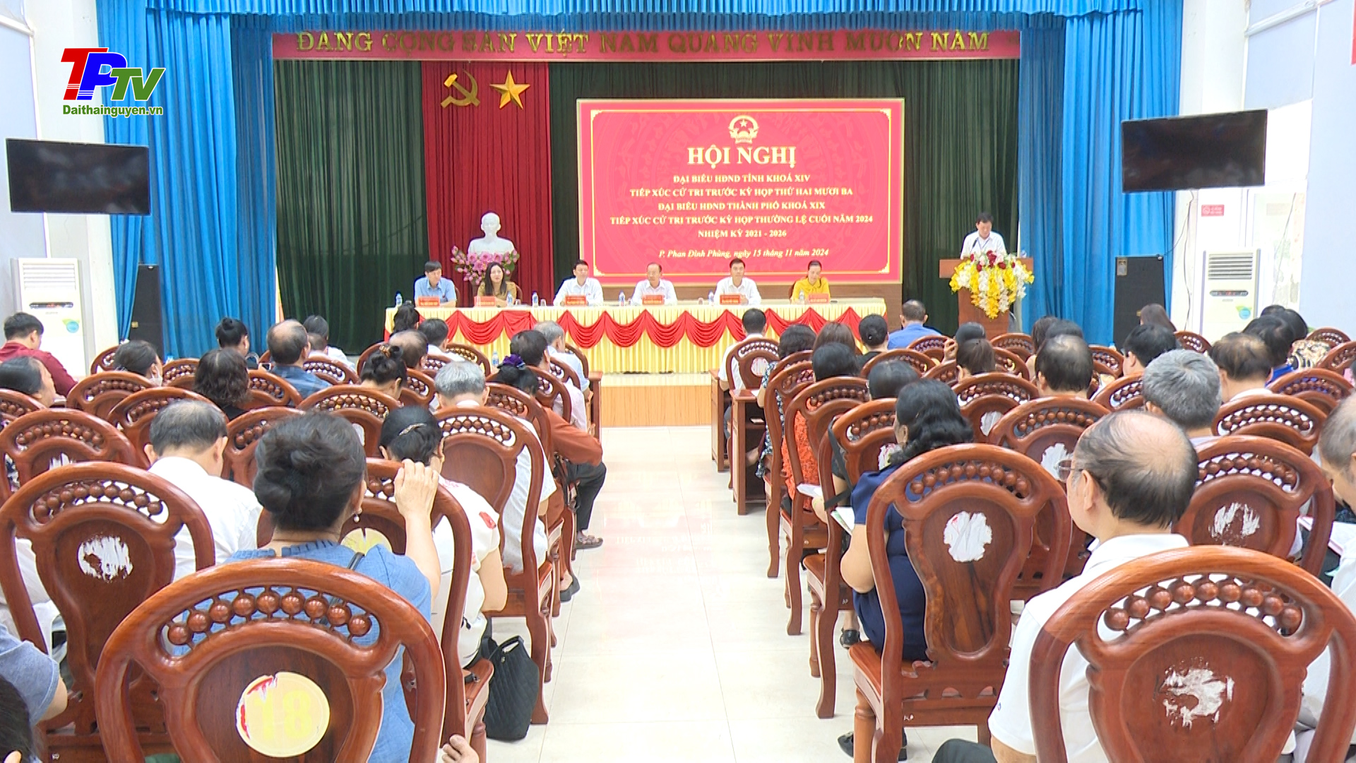 Đại biểu HĐND tỉnh và thành phố Thái Nguyên tiếp xúc cử tri phường Phan Đình Phùng.