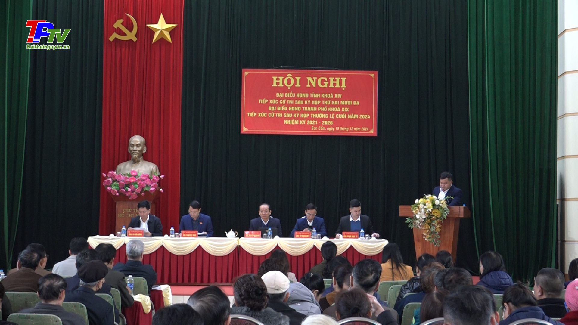 Đại biểu HĐND tỉnh, thành phố Thái Nguyên tiếp xúc cử tri xã Sơn Cẩm.