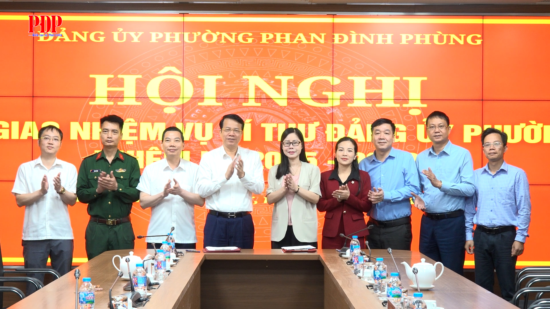 Hội nghị bàn giao nhiệm vụ Bí thư Đảng uỷ phường Phan Đình Phùng, nhiệm kỳ 2025-2030.