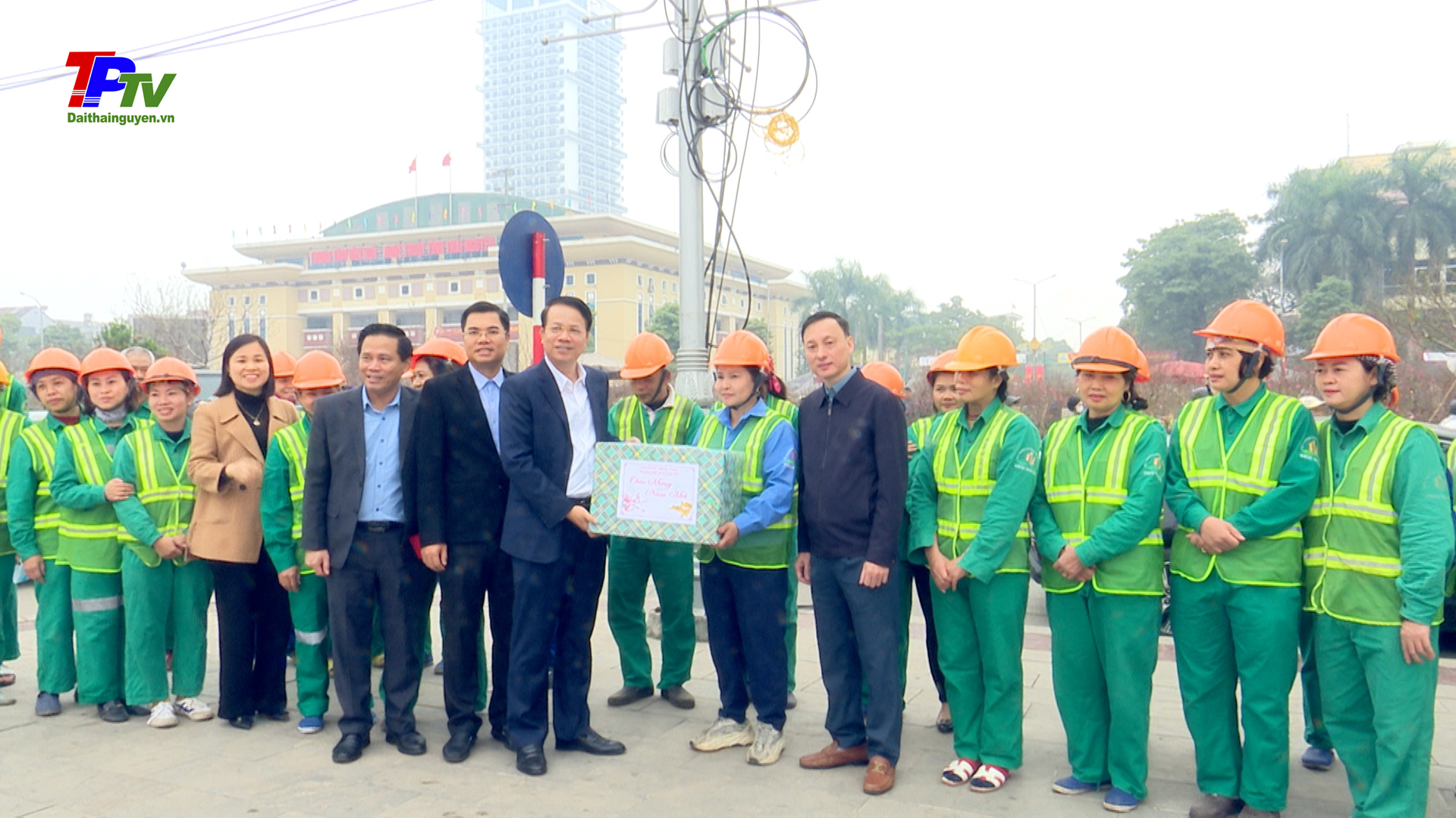 Đồng chí Bí thư Thành ủy Thái Nguyên thăm, động viên các đơn vị trực Tết Nguyên đán Ất Tỵ 2025.