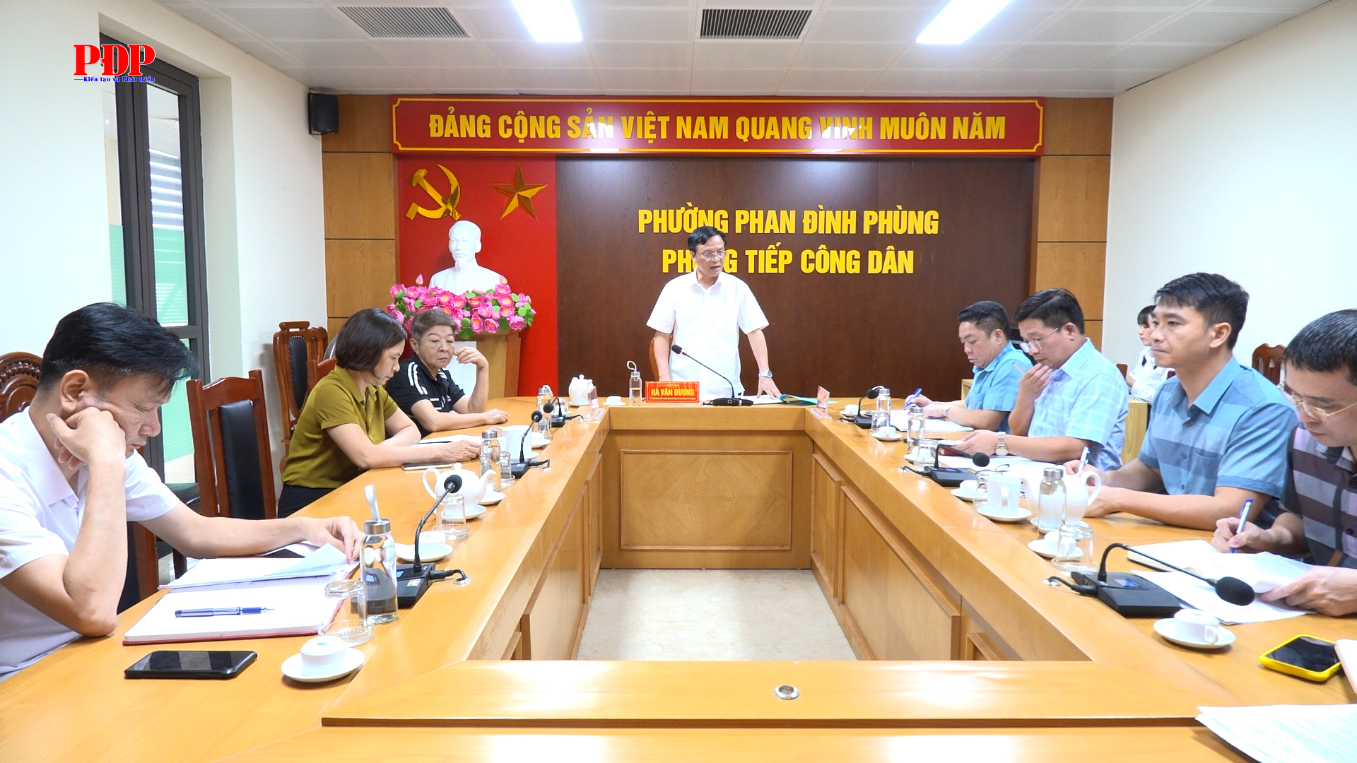 Đồng chí Bí thư Đảng ủy phường Phan Đình Phùng tiếp công dân định kỳ tháng 7/2026.