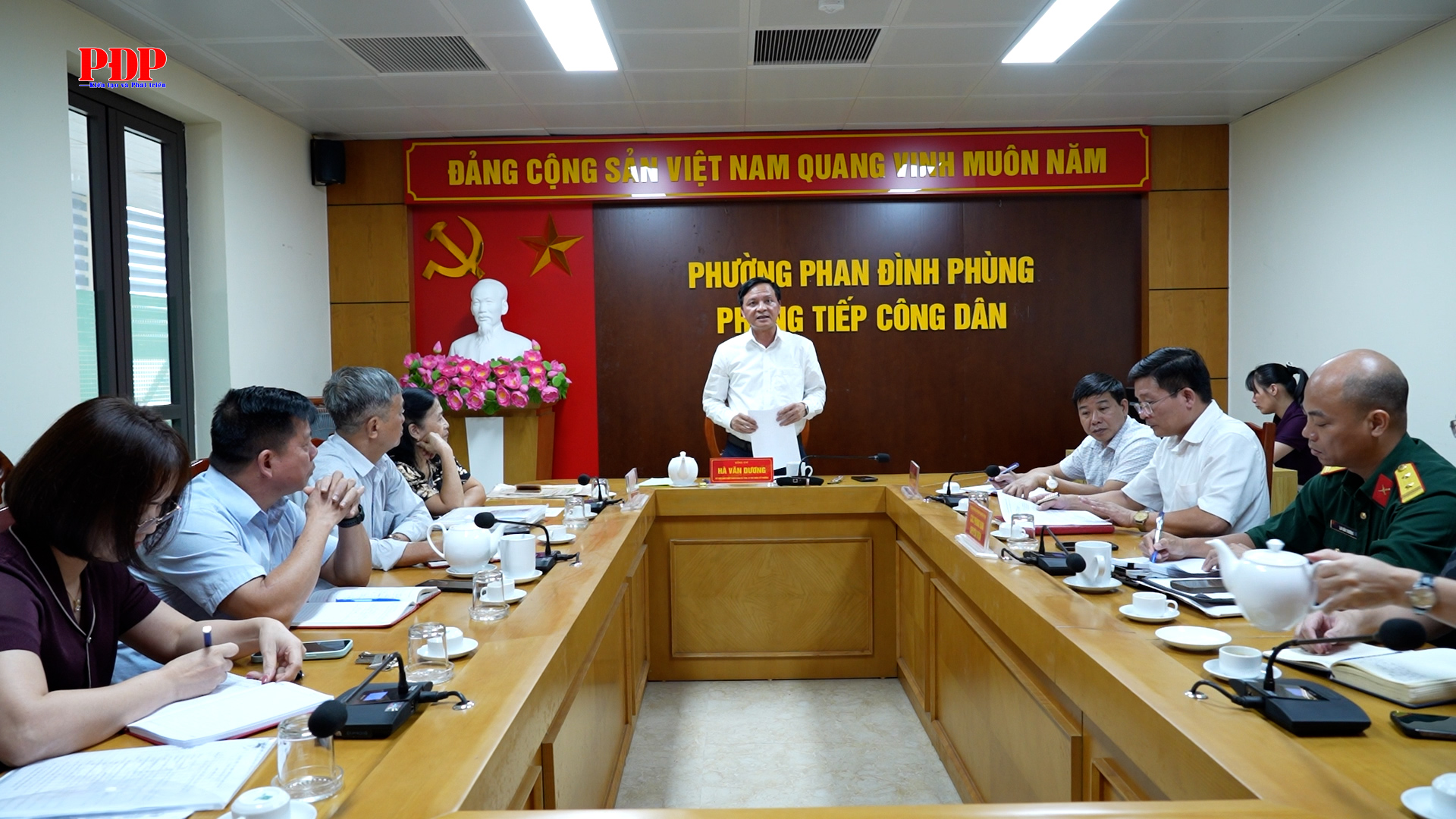 Đồng chí Bí thư Đảng ủy phường Phan Đình Phùng tiếp công dân định kỳ tháng 10/2026.