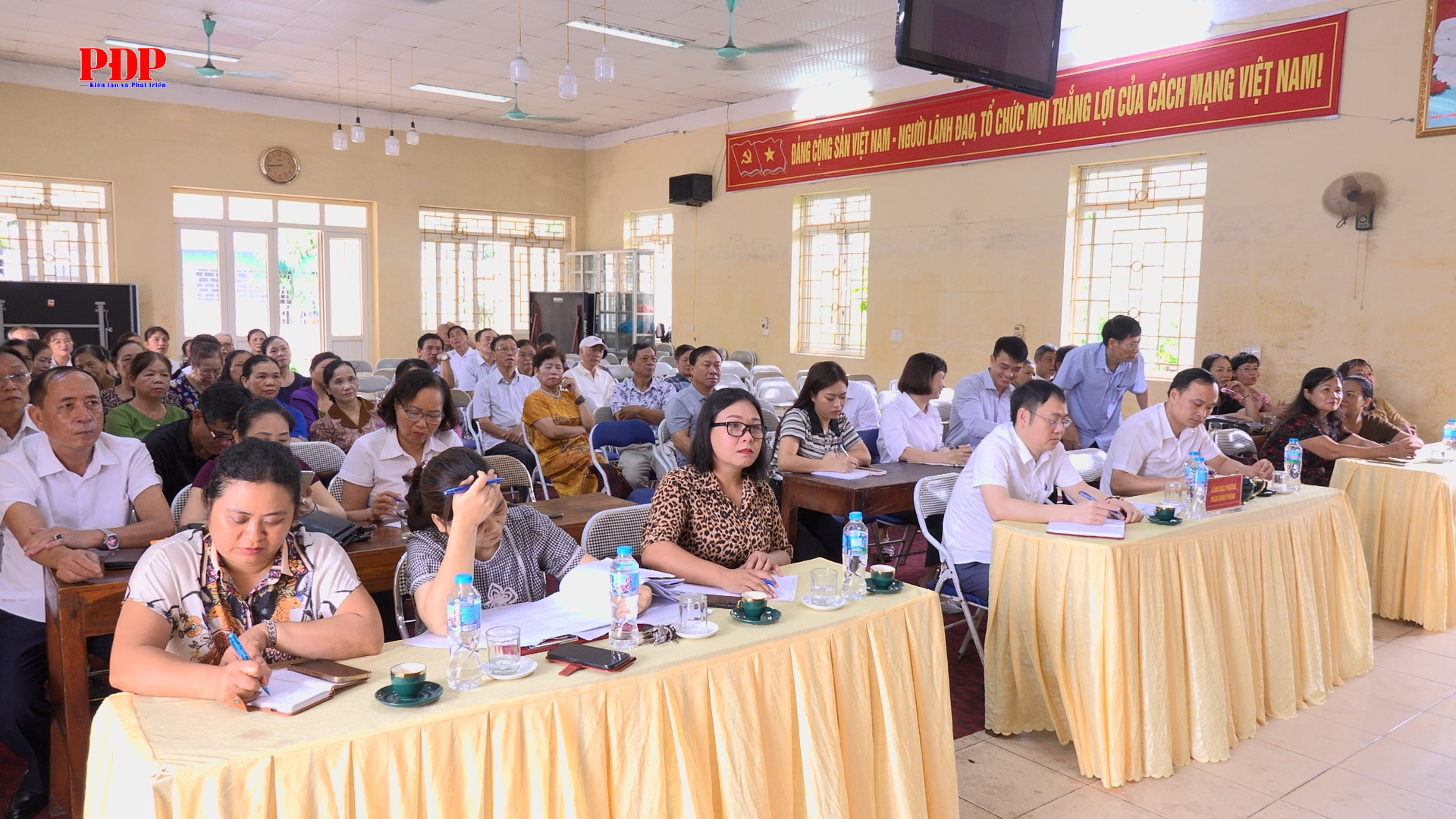 Đại biểu HĐND phường Phan Đình Phùng khóa XI, nhiệm kỳ 2026 - 2031 tiếp xúc cử tri trước kỳ họp thường lệ giữa năm 2026