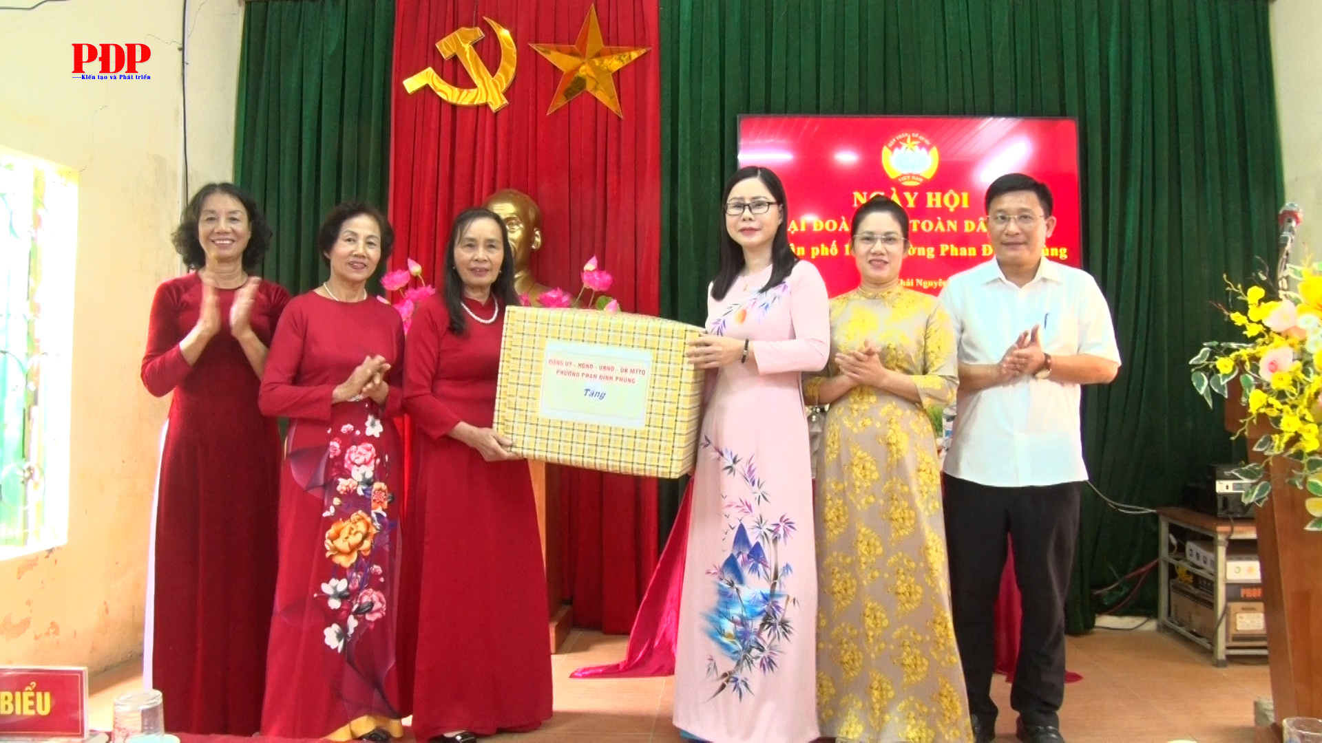 Ngày hội Đại đoàn kết toàn dân tộc Tổ dân phố 109, phường Phan Đình Phùng.
