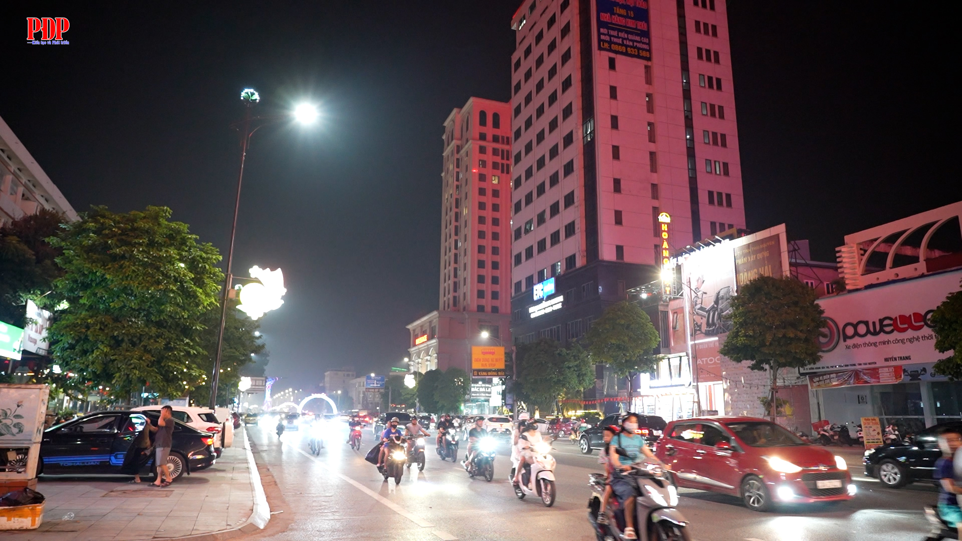 Đảm bảo điều kiện tốt nhất để tổ chức hoạt động diễn diễu các mô hình đèn Trung thu trên tuyến đường Hoàng Văn Thụ