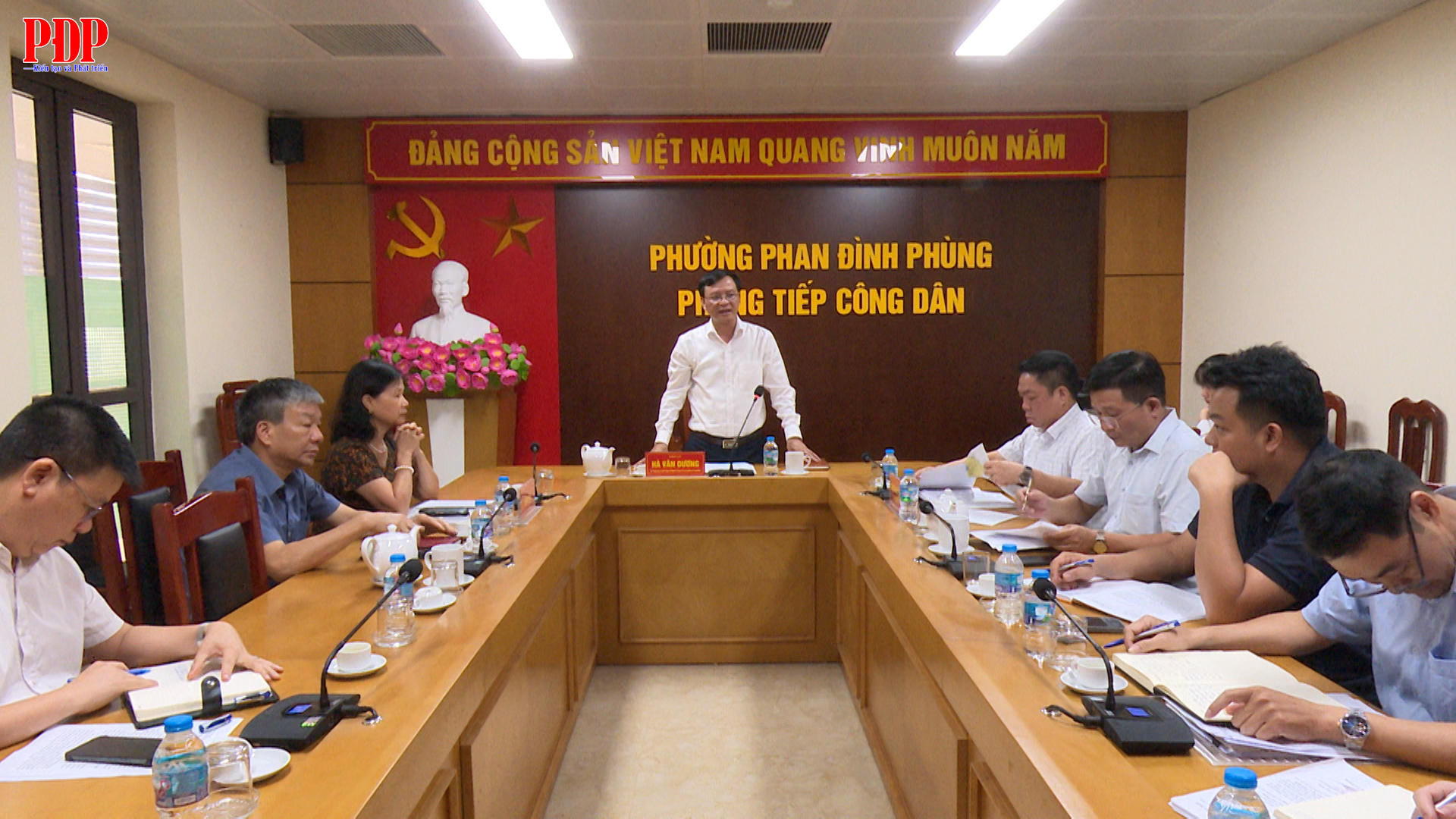 Đồng chí Bí thư Đảng uỷ phường Phan Đình Phùng tiếp công dân định kỳ tháng 5/2026