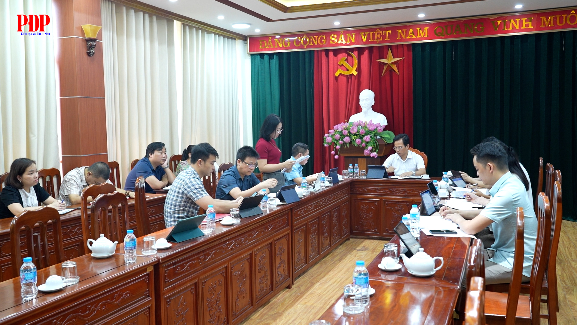 Giám sát việc chấp hành pháp luật trong quản lý và khai thác nguồn lực từ đất đai trên địa bàn phường.