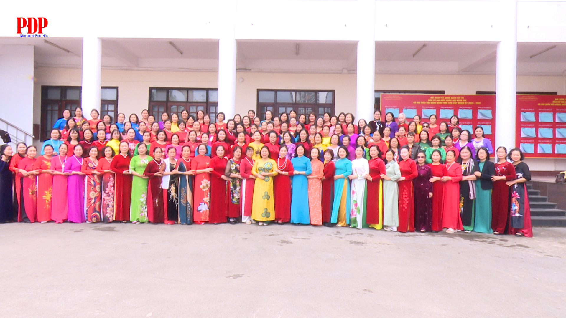 Hội LHPN phường Phan Đình Phùng: Diễu hành hưởng ứng 