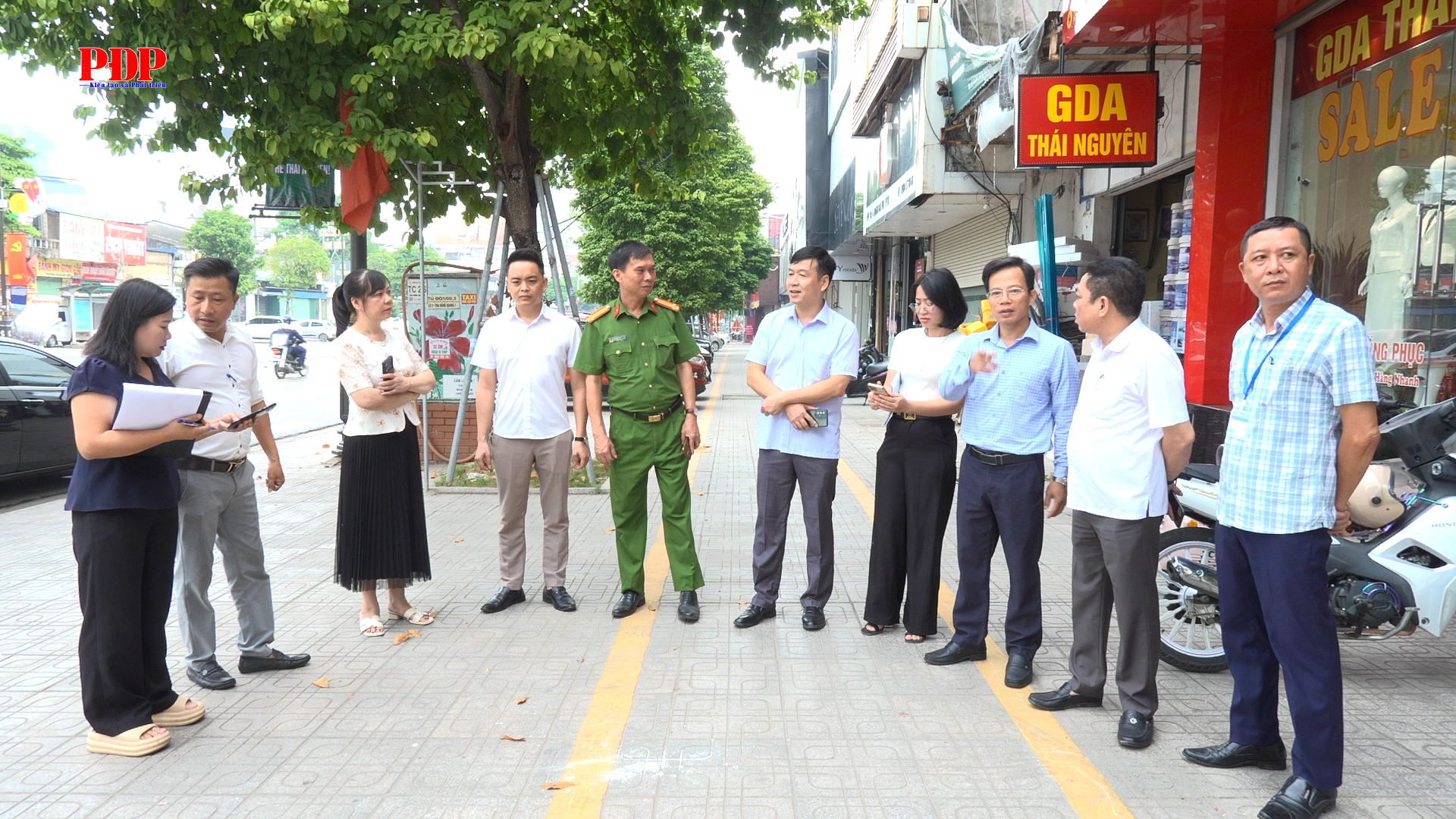 Khảo sát công tác quản lý trật tự đô thị và chỉnh trang đô thị tại phường Phan Đình Phùng