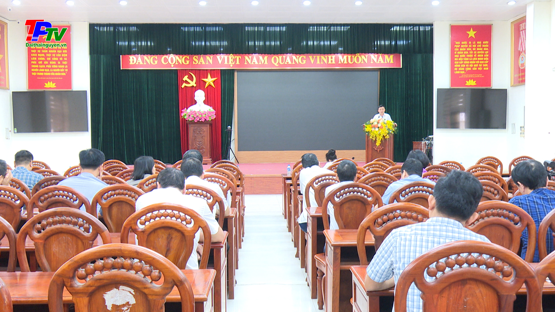 Kiểm điểm tiến độ triển khai thực hiện các nhiệm vụ cao điểm thực hiện Đề án 06 trên địa bàn thành phố Thái Nguyên.