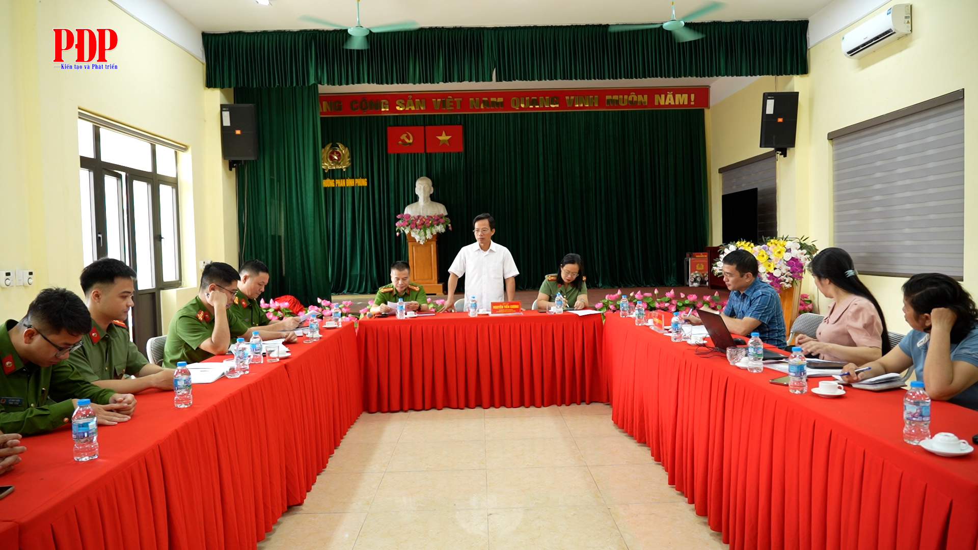 Kiểm tra công tác lãnh đạo, chỉ đạo và tổ chức triển khai thực hiện các Nghị quyết của Ban Chấp hành Đảng bộ phường Phan Đình Phùng đối với Đảng ủy, đồng chí Bí thư Đảng ủy Công an phường.