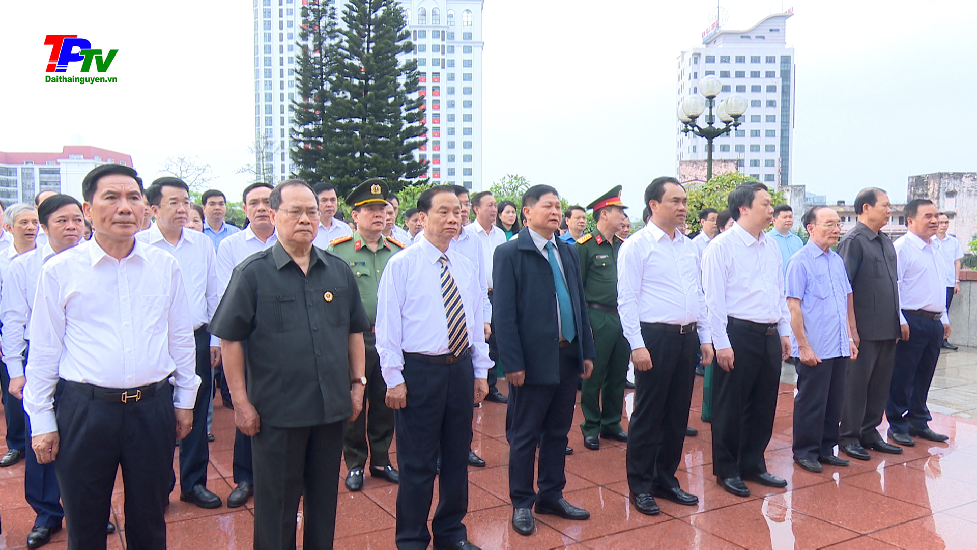 Lãnh đạo tỉnh Thái Nguyên: Dâng hương tưởng nhớ các Anh hùng liệt sĩ