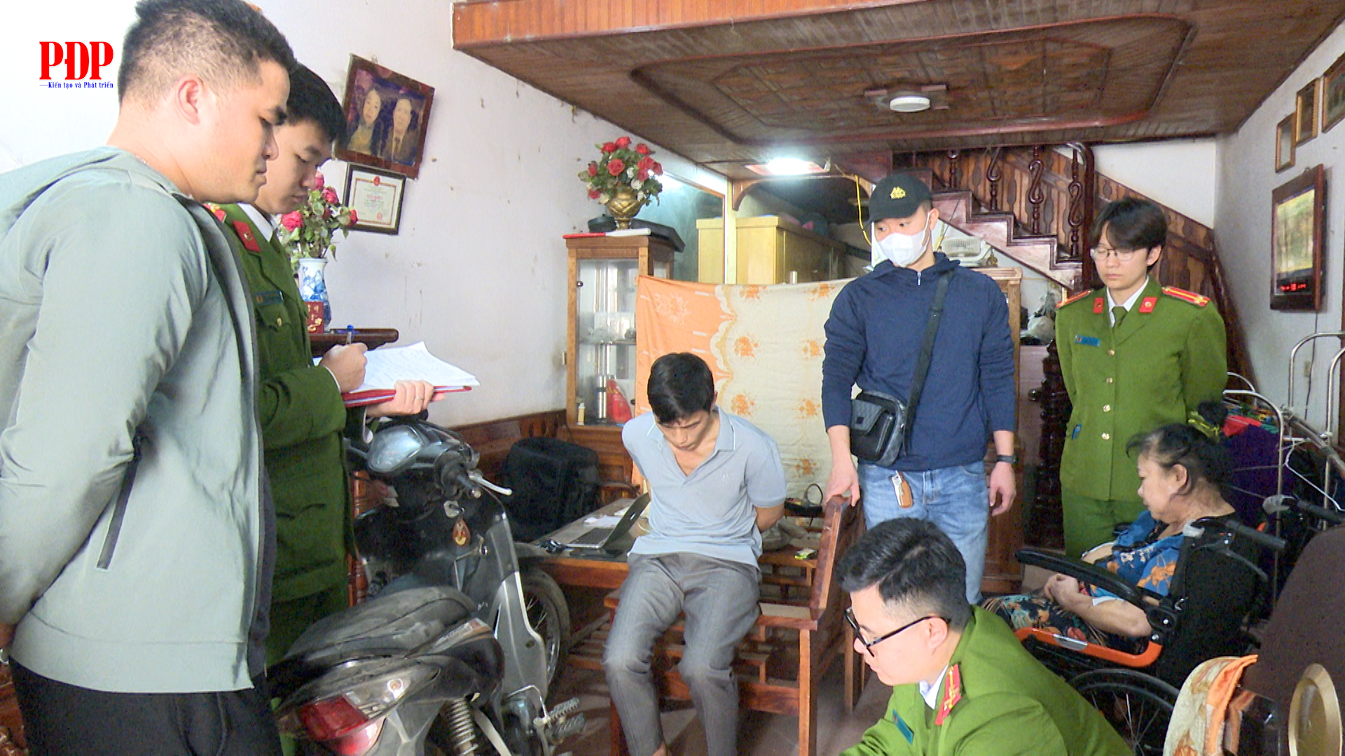 Công an phường Phan Đình Phùng phát hiện bắt giữ một số đối tượng buôn bán, tàng trữ trái phép chất ma tuý