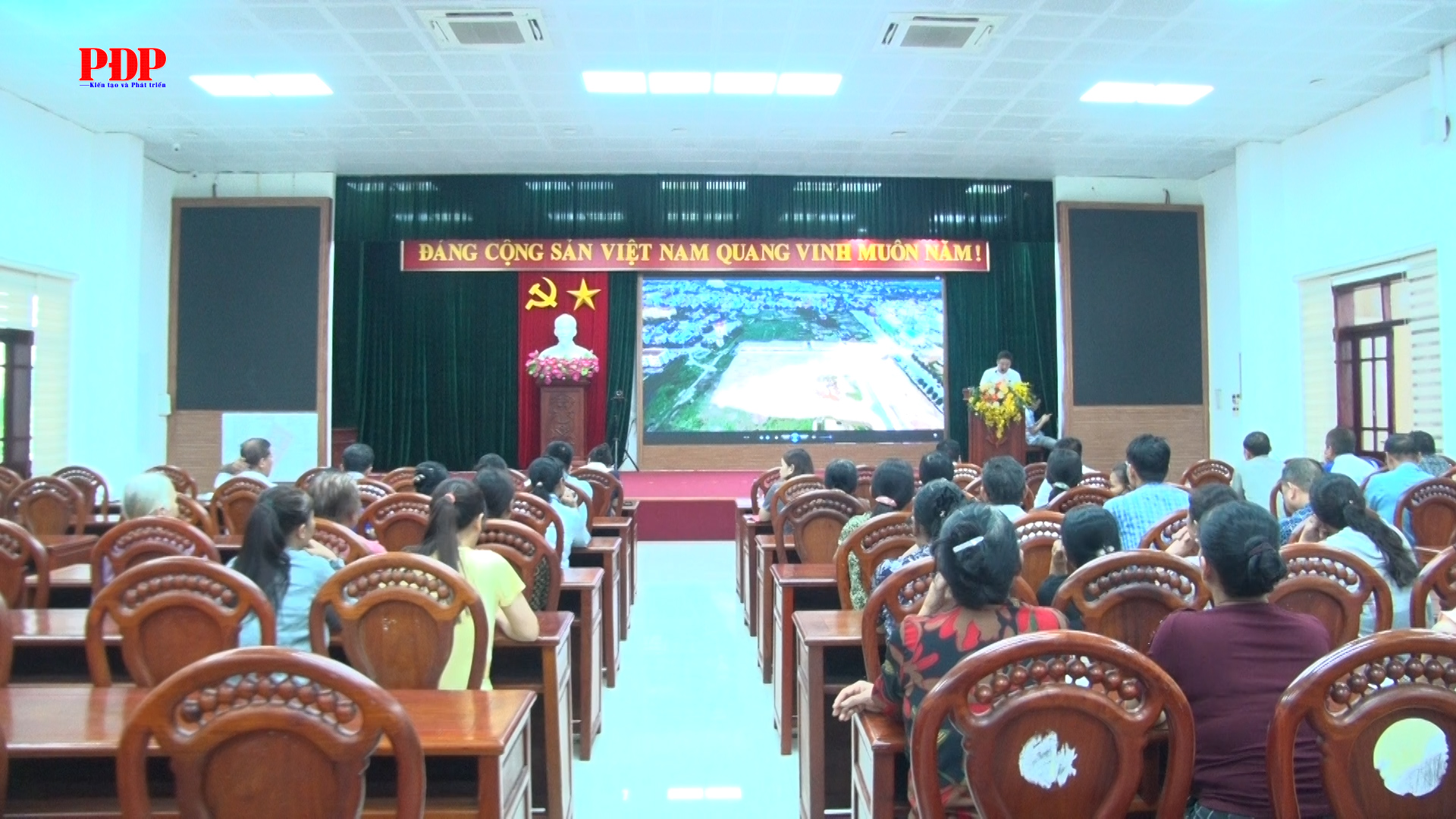 Phổ biến chính sách bồi thường, hỗ trợ và tài chính định cư để thực hiện dự án Khu tái định cư số 1, phường Phan Đình Phùng, tỉnh Thái Nguyên