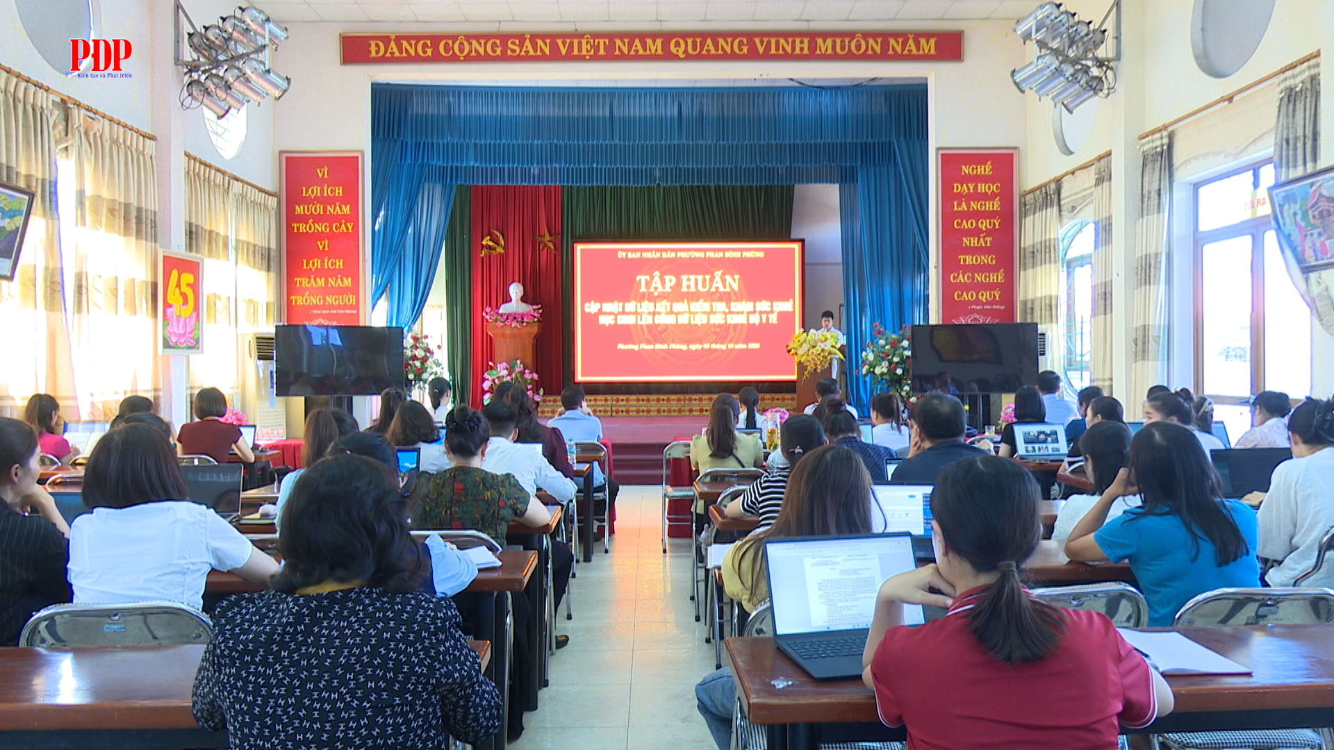 Tập huấn cập nhật dữ liệu kết quả kiểm tra, khám sức khỏe học sinh lên Cổng dữ liệu sức khỏe Bộ y tế.
