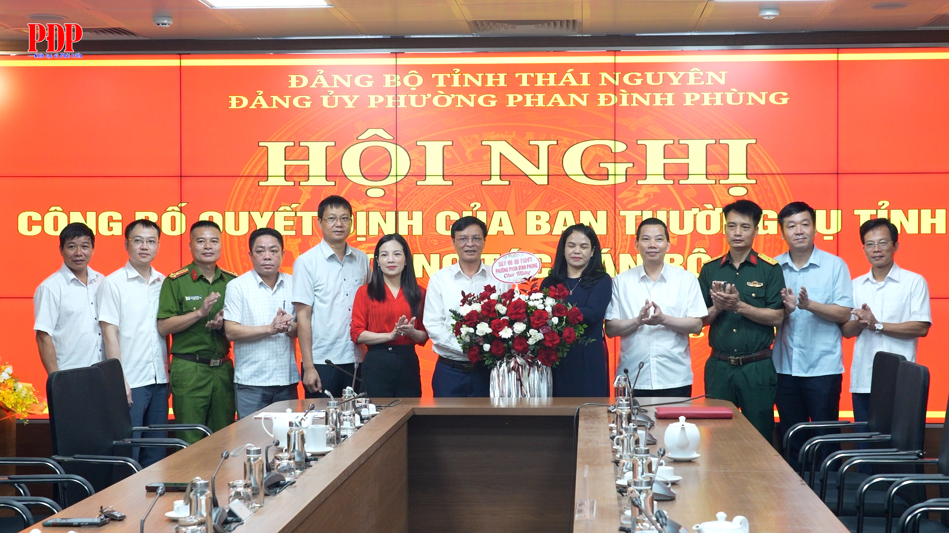 Đồng chí Hoàng Thị Minh Thu giữ chức Phó Bí thư thường trực Đảng uỷ phường Phan Đình Phùng