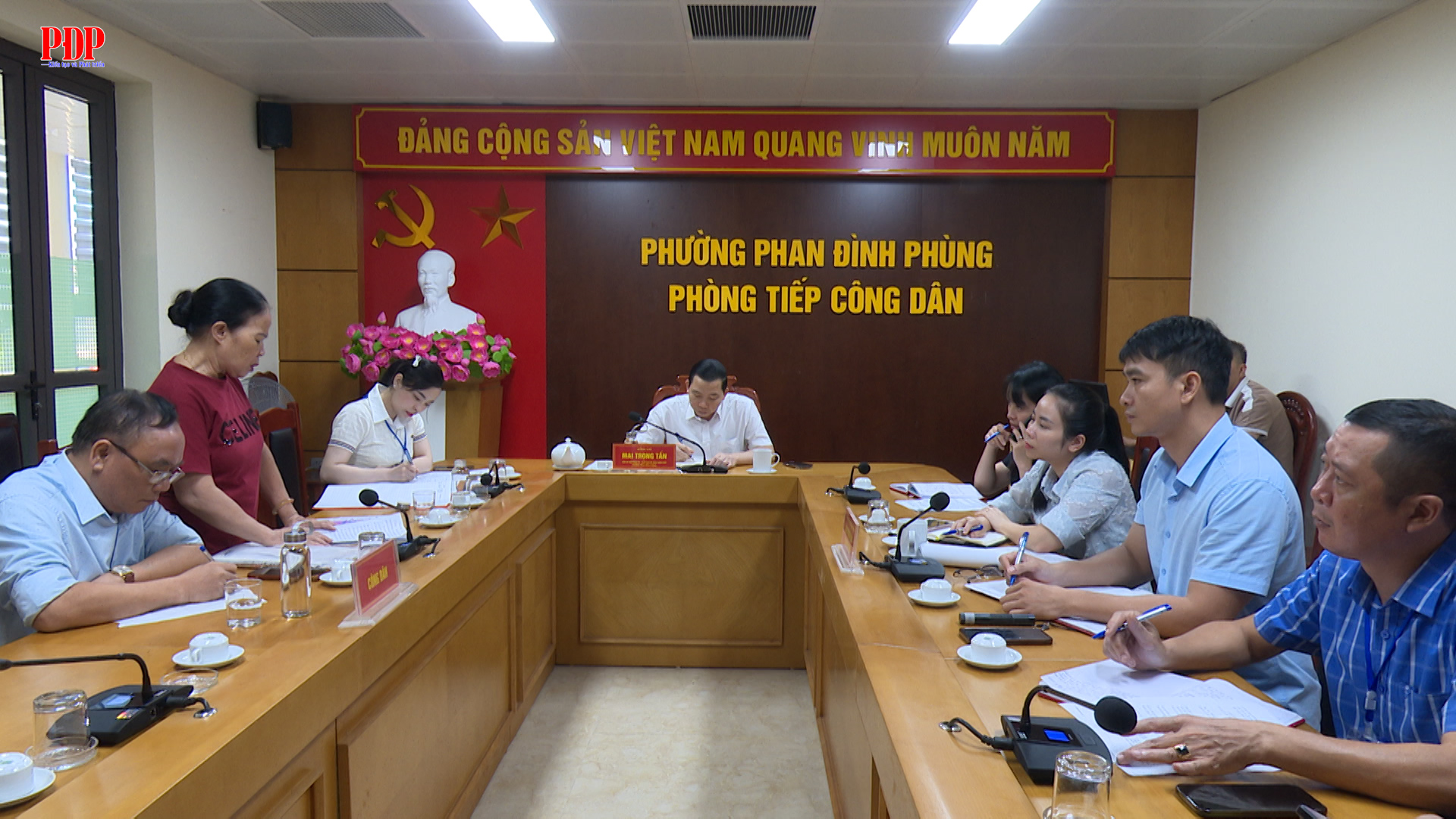 Đồng chí Chủ tịch UBND phường Phan Đình Phùng tiếp công dân định kỳ tháng 9/2026
